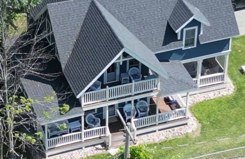 Thousand Island Park Cabaña | Recently Rebuilt 3-bedroom cottage with WiFi, AC in Thousand Island Park