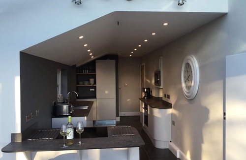 Haverfordwest Casa | Recientemente reformado con vistas al mar y estufa de leña! Duerme hasta 8