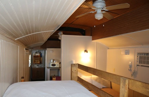 Ronks Hotel | Red Caboose Motel