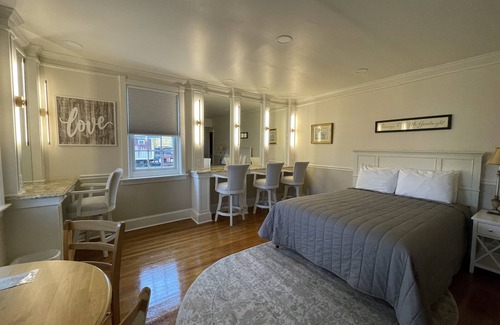 Ronks Hotel | Red Caboose Motel