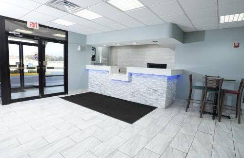 Newnan Hotel | Red Carpet Inn & Suites