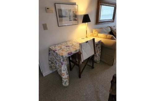 Manchester Otro | Red Dog Farm South Oak - 2 bedroom barn apartment.