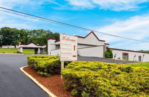 New Stanton Hotel | Red Roof Inn New Stanton