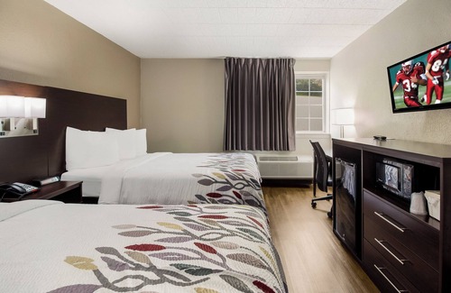 New Stanton Hotel | Red Roof Inn New Stanton