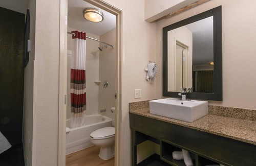 Columbus Hotel | Red Roof Inn PLUS+ Columbus-Ohio State University OSU