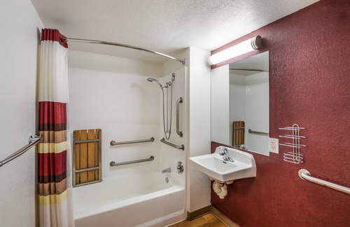 Rochester Hotel | Red Roof Inn Rochester – Airport