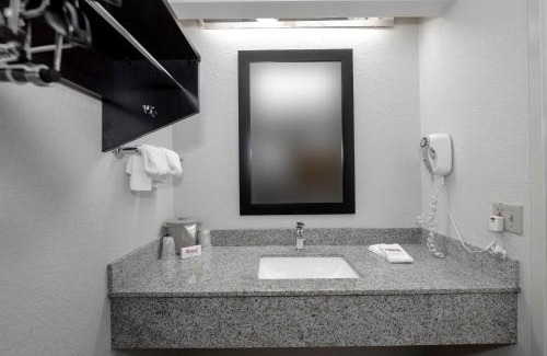 Sumter Hotel | Red Roof Inn Sumter