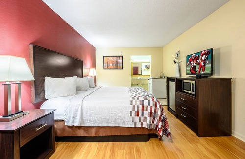 Sylacauga Hotel | Red Roof Inn Sylacauga