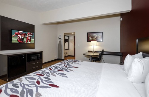 Vermillion Hotel | Red Roof Inn Vermillion - U of South Dakota