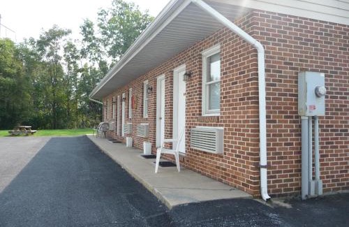 Elizabethtown Hotel | Red Rose Motel