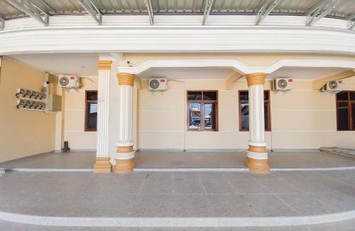 Siak Hotel | RedDoorz at The Nawasena Kandis Riau