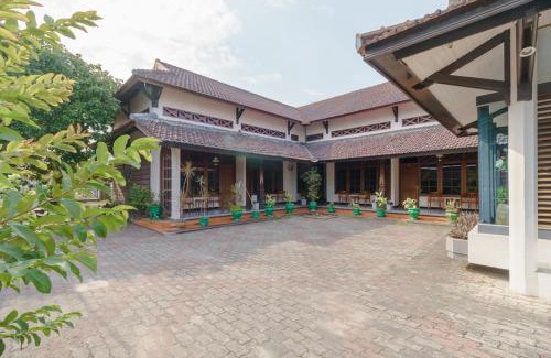 Pangkalpinang Casa | RedDoorz near Transmart Pangkal Pinang