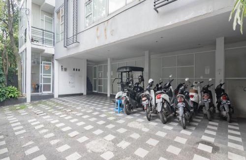 Turangga Hotel | RedDoorz near Trans Studio Mall Bongo Residence