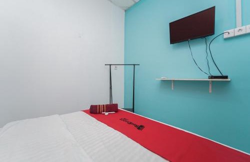 Johar Baru Hotel | RedDoorz near Universitas YARSI