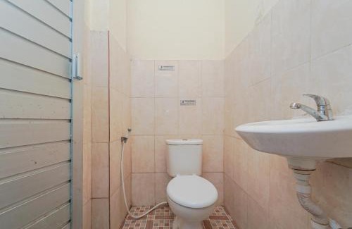 Johar Baru Hotel | RedDoorz near Universitas YARSI