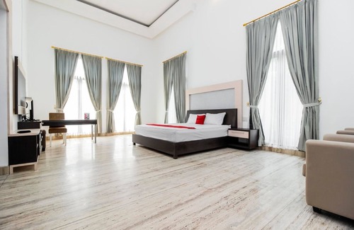 Jakarta Hotel | RedDoorz Premium @ Gandaria Jagakarsa