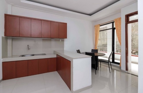 Jakarta Hotel | RedDoorz Premium @ Gandaria Jagakarsa