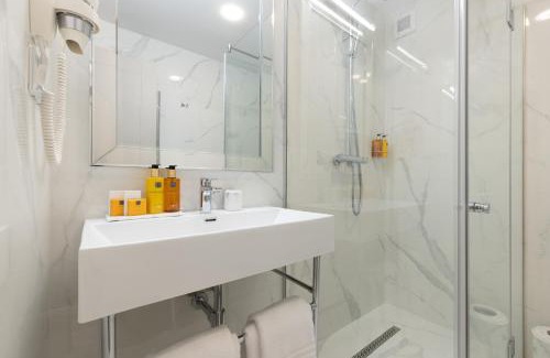 Targoviste Hotel | Reea Boutique Hotel