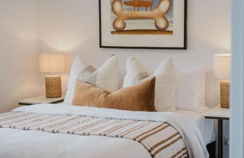 Bright Apartamento | Reed Townhouse - Art House Townhouses