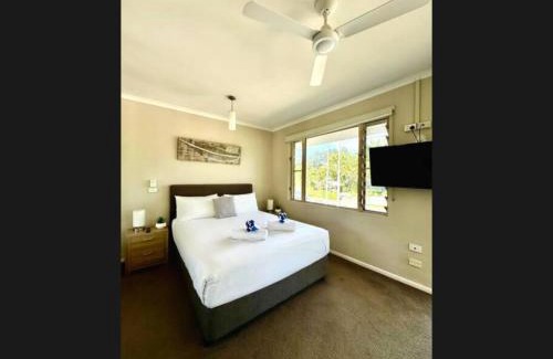 Port Douglas Casa | Reef Terraces on St Crispins