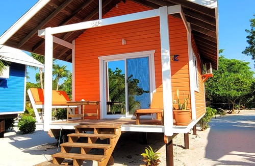 Roatan Cabaña | Reefside Retreat Orange Casita