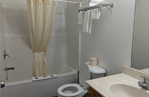 Tiptonville Hotel | Reelfoot Lake Inn