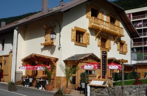 Lelex Cama Y Desayuno | Relais Mont Jura Adults Only