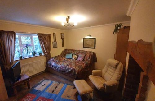 Lydiard Millicent Casa | Relax and unwind at Windrush Lodge