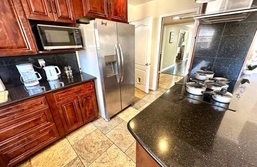 Santa Clara Villa | Relax at 4Bedrooms retreat nearby Apple