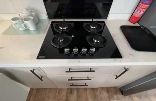 Skegness Cabina | Relax at our lodge with a hot tub and breathtaking views your perfect escape!