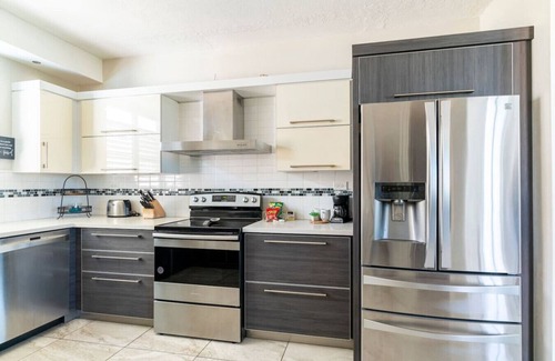 Maleza Baja Casa | Relax Home Plenty Space Near The Airport - 4min