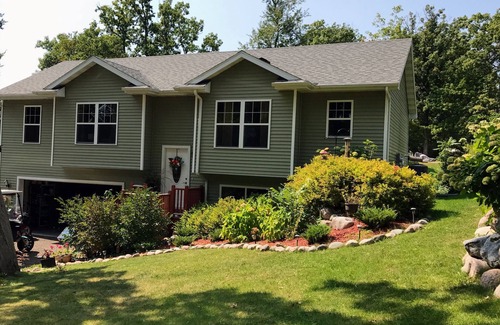 Como Casa | Relax in beautiful Lake Como. Less than 10 minutes to downtown Lake Geneva.