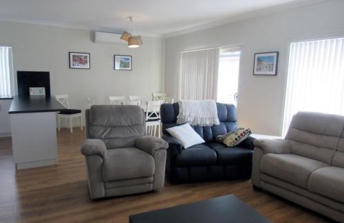 McCracken Casa | Relax in Comfort