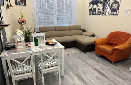 Nagyzuglo Apartamento | Relax Island Family Friendly Apartment