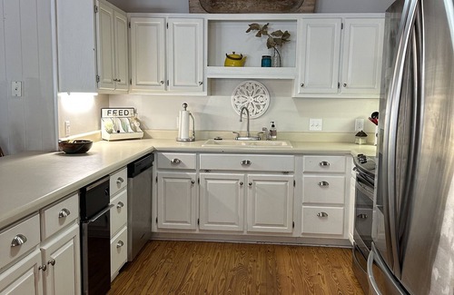 Thomas Drive Casa | Relax on Crystal Lake! 20 min to Panama City, hiking, preserves & parks.