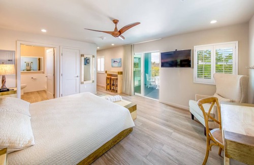 Long Key Hotel | Relax & Rejuvenate - Perfect Island Retreat w/Kitchen, Pool & Beach access
