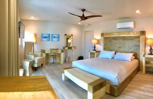 Long Key Hotel | Relax & Rejuvenate - Perfect Island Retreat w/Kitchen, Pool & Beach access