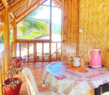 Coron Town Proper Chalet De Esquí | Relax seaview chalet with AC and balcony