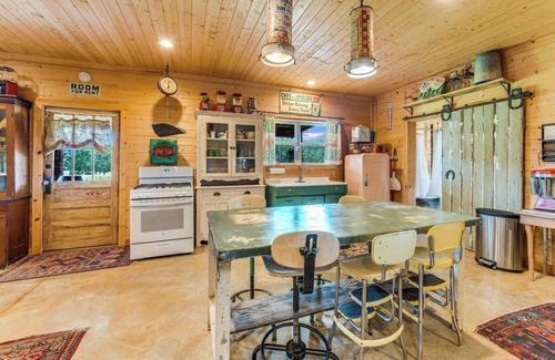 Jefferson Casa | Relájese y descanse en una pacífica y serena granja de arándanos.