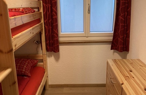 Alt Sankt Johann Apartamento | Relajación en un apartamento renovado para niños con parque infantil + columpio XXL