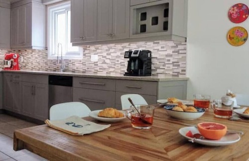 Port Dover Casa | Relaxing Birdsong Bungalow