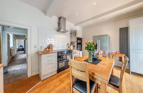 Shifnal Apartamento | Charming Shropshire farmhouse with garden and hot tub