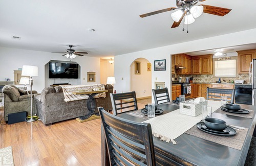 Hardy Casa | Relaxing Outdoor Spaces: Quiet Wooded Gem in Hardy