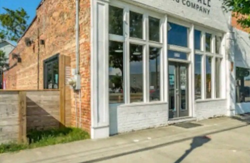 Highland Park Casa | *Relaxing Southern Comfort Retreat*- 5mins from Downtown