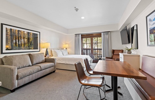 Tamarack Apartamento | Relaxing Studio with Balcony