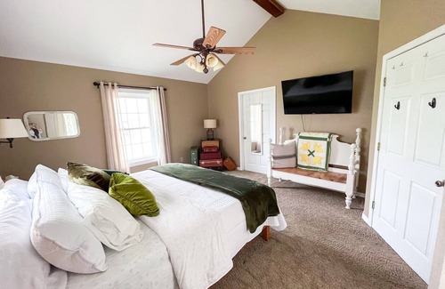 Marshall Otro | Relaxing Views