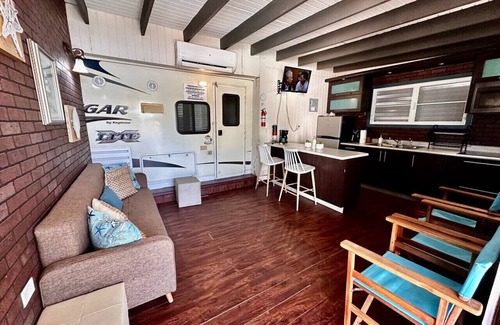 El Combate Casa | Relaxing Villa Near Combate Beach with Pool and Game Room