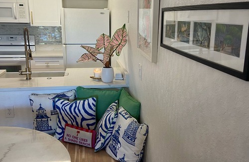 Placida Casa | Remodeled Hideaway- Golf Cart, Paddle Boards, Pool, Free Ferry