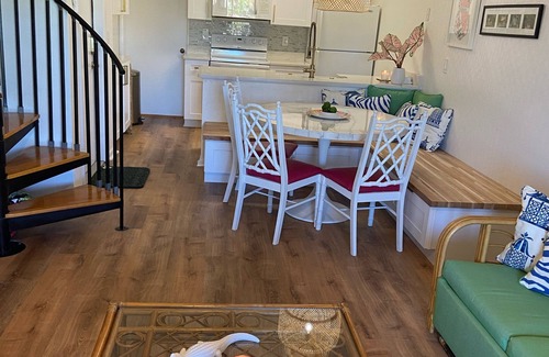 Placida Casa | Remodeled Hideaway- Golf Cart, Paddle Boards, Pool, Free Ferry