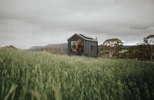 Oberon Council Casa | Remote Off-Grid Cabin Hidden in Nature - Hot Tub - Tibor